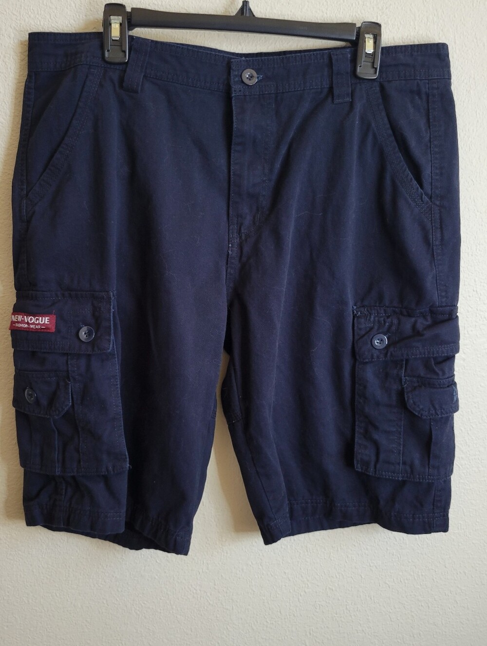 New Vogue Men's Navy Cargo 100% Cotton Shorts Size 36.